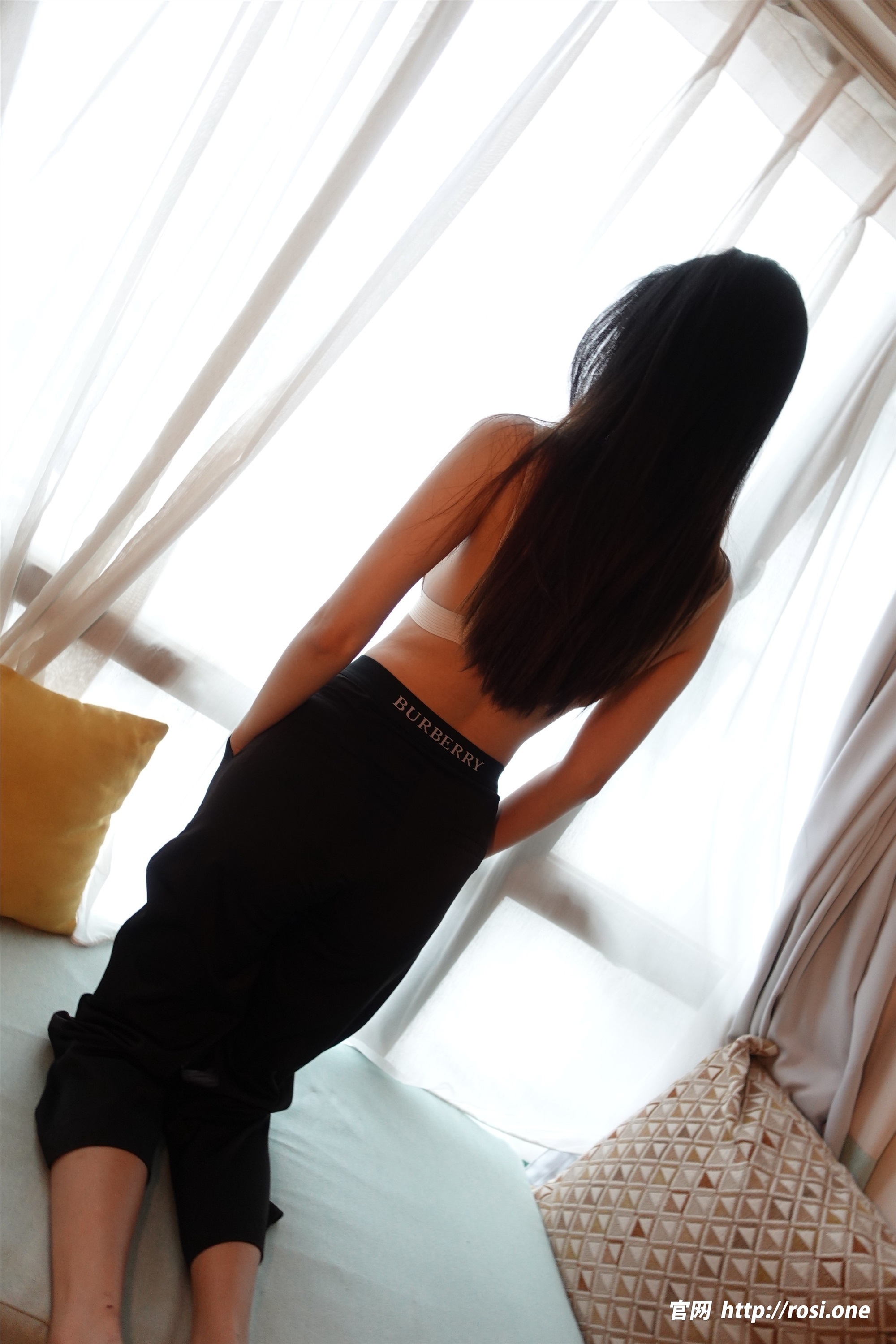 ROSI写真 2022.11.04 NO.3987